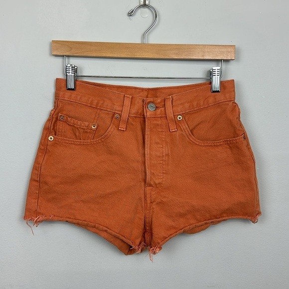 Levi's® Premium 501® High Rise Women’s Colored Denim Shorts in Leaf Orange Sz 26 - Picture 5 of 12